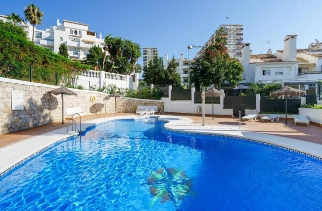 Apartamento Cerca Del Mar Con Piscina Y Parking. Benalmádena Exterior photo