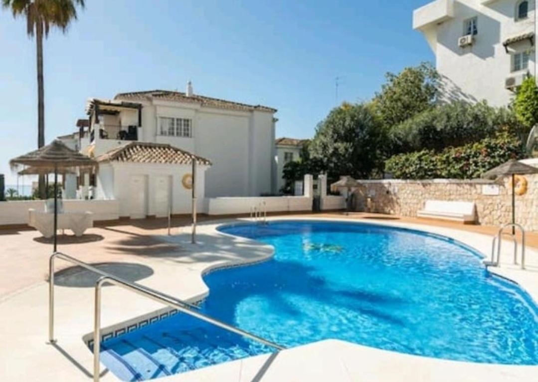 Apartamento Cerca Del Mar Con Piscina Y Parking. Benalmádena Exterior photo